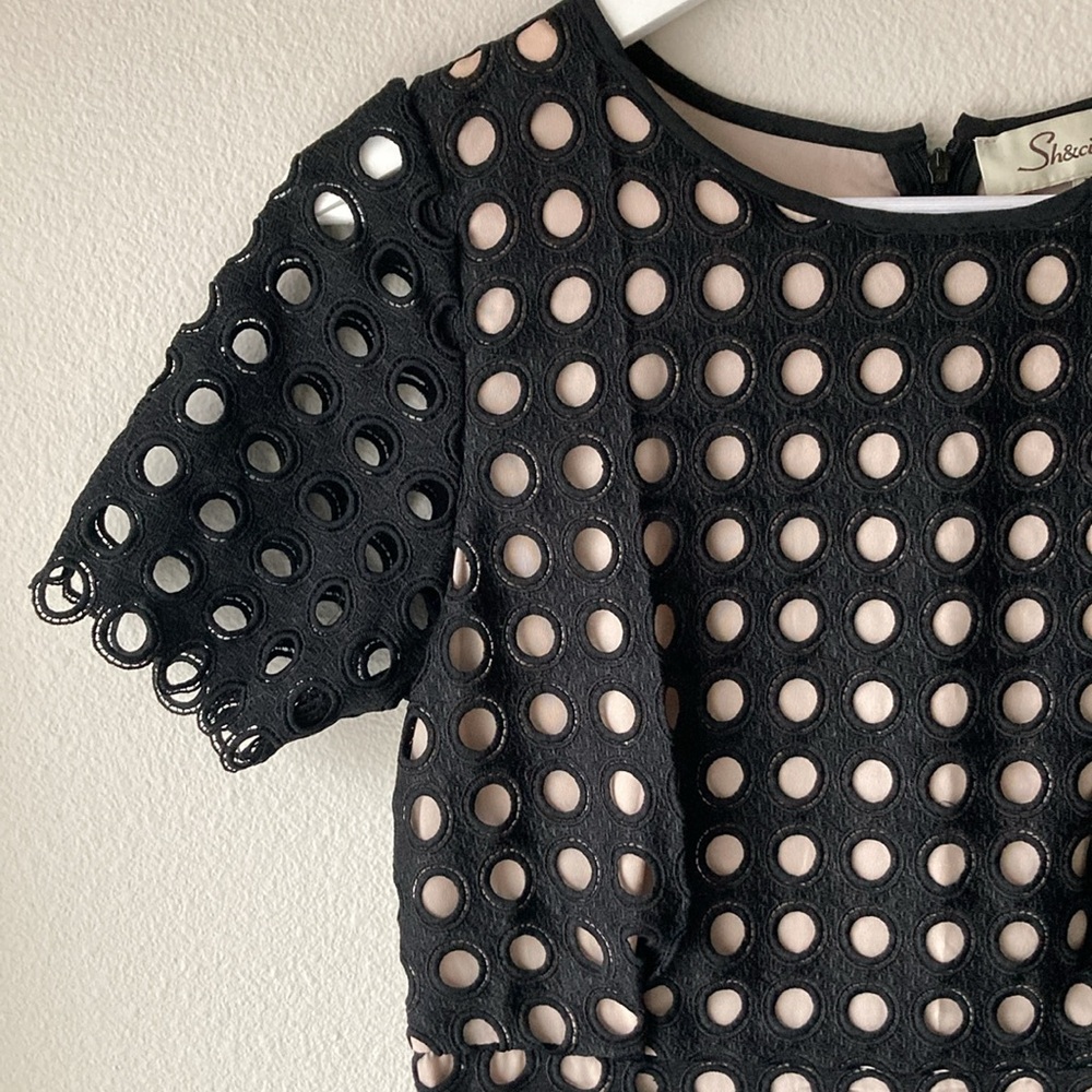 Dress Black Laser Cut  (size M runs Small) STUNNING - Picture 3 of 8
